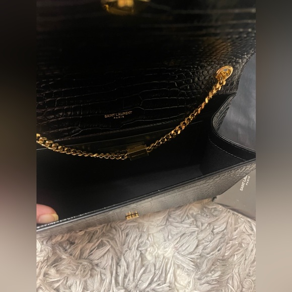 YSL Saint Laurent Kate Medium Tassel YSL Crossbody Bag in Croc-Embossed Leather - Picture 5 of 17